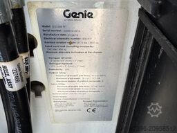 Genie GS3369RT Hoogwerker Schaarhoogwerker Ruwterrein