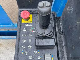 Genie GS3369RT Hoogwerker Schaarhoogwerker Ruwterrein