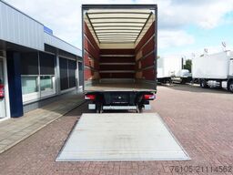 MAN TGL 12.250 Bakwagen + Laadklep DHollandia 2000 kg