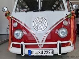 VOLKSWAGEN T 1 Samba mit Safarifenster