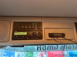 VOLVO 450 8x4 Abrollkipper MEILLER Kran PENZ 17L8.50R