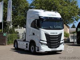 Iveco S-Way 530 Retarder Safety Lock 2Tanks Navi LED