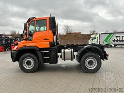 Mercedes-Benz Unimog U 430 mit Leistungshydraulik, EAS