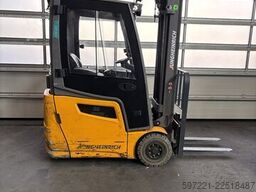 Jungheinrich EFG 215  Triplex