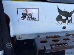 Bobcat S450 Incl.: forks and bucket | Closed cabin | 2...