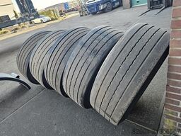 CONTINENTAL | 385/65 R 22.5. Conti Hybrid Ht 3 |on light metal rim.