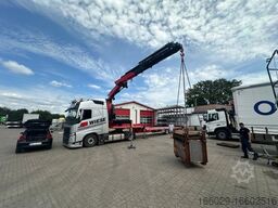  Wiese Stufensattel Tieflader mit Kran Fassi F545