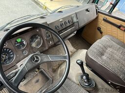 Mercedes-Benz 1320