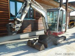 Takeuchi TB 219 mit POWERTILT
