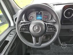 MERCEDES-BENZ SPRINTER 319 Bakwagen Laadklep!