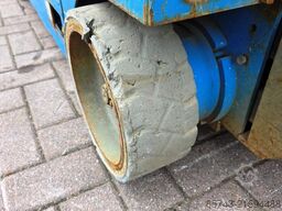 Genie GS1932 Electric, Working Height 7.8 m, 227kg Capac