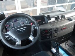 MAN TGX 35.480 8X4-4BL/ MANUAL/ 26T HOOK/ HYVA LIFT/