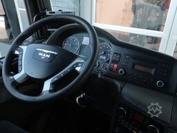 MAN TGX 35.480 8X4-4BL/ MANUAL/ 26T HOOK/ HYVA LIFT/