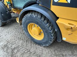 Caterpillar 906M