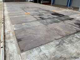 Krone Jumbo Plattform 7,82 mit Lochleiste