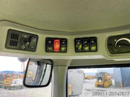 CAT 938 M (Bucket + Forks)