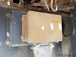 Komatsu BR380JG Jaw