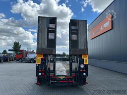 Broshuis 3ABSD Lowloader 3-axle / GVW: 53.000kg / Neck: ...