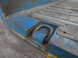 Pacton 3 AXLE FLATBED WITH TWISTLOCKS