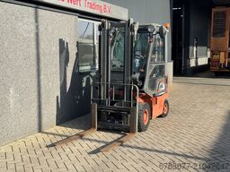 NISSAN FD01A15 duplo330 sideshift / 4e Functie DIESEL FULL CAB. LOW HOURS