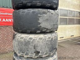 Bandenmarkt 24x20.5 - Gebruikt