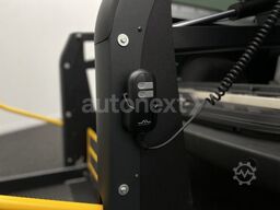 MERCEDES-BENZ Sprinter 317 Tourer *ROLLSTUHL-LIFT* DACHKLIMA