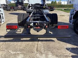 Ford Ford 4x2 Road 1833 Low Roof Sleeper Cab