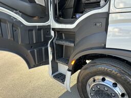 Iveco S-Way 500 6x2 ADR