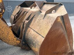 Hyundai HL 970