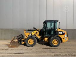 Caterpillar 906