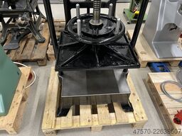 Karl Krause Large Bookbinding Press