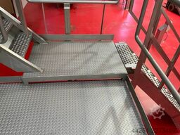 GRT Projects 9,2 m² Edelstahl Bühne