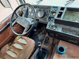 VOLVO F 12 6*4 STEEL SUSPENSION