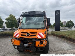Mercedes-Benz Unimog U 427 mit Hiab Kran