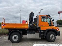 Mercedes-Benz Unimog U 427 mit Hiab Kran