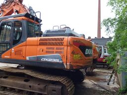 DOOSAN CRAWLER EXCAVATOR DX 235 LC-5