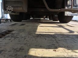 KRONE Stahlmattenauflieger mit Bordwände