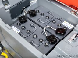Hako Hakomatic B30 TB430 - NEW BATTERIES