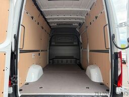 Mercedes-Benz Sprinter 319 CDI 4x4 3665 DISTRONIC AHK LED