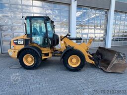 Caterpillar 908M / 1.554h / Gabel / Schaufel