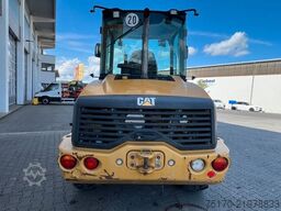 Caterpillar 908M / 1.554h / Gabel / Schaufel