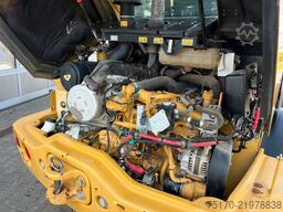 Caterpillar 908M / 2.644h / Gabel / Schaufel