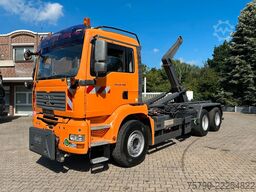 MAN 26.400 TGA Abroller 6x4 Winterdienst