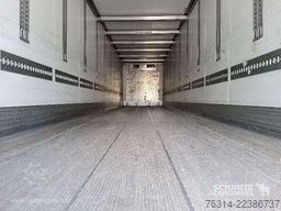 Schmitz Cargobull Tiefkühler Multitemp Doppelstock Trennwand