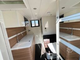  STX Trailer  3-4 Pferde Wohnung, Dusche