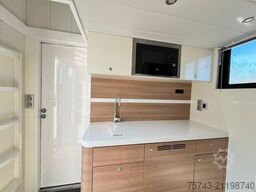  STX Trailer  3-4 Pferde Wohnung, Dusche