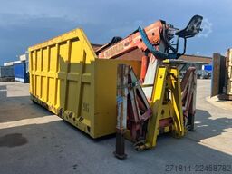  CONTAINER SCARRABILE USATO A CIELO APERTO CON GRU