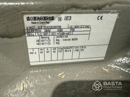 SIEMENS 3-MOT 1LE15032DB290FB5