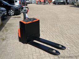Toyota LWE 200 / nur 90 Std.!