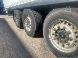 SCHMITZ CARGOBULL Carrier 1950 Mt Bi-temp Doppelstock Lift